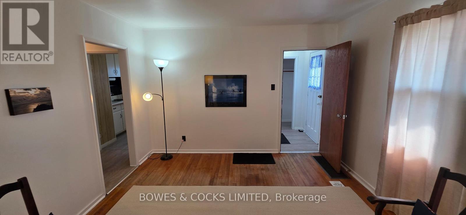 722 Gillespie Avenue, Peterborough, Ontario K9J 4B7 - Photo 4 - X12357472