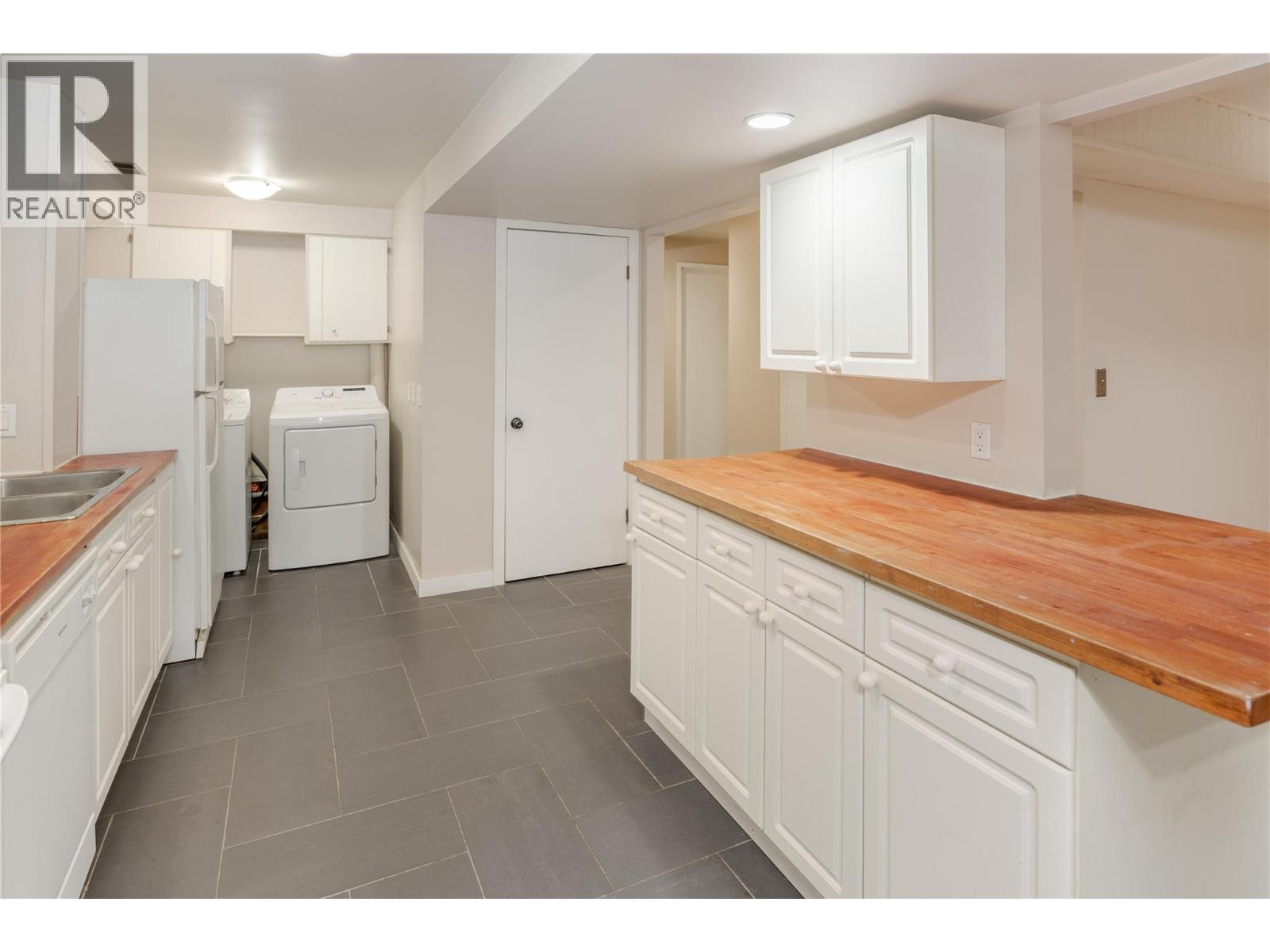 833 HAWTHORNE Road West Kelowna Photo 19