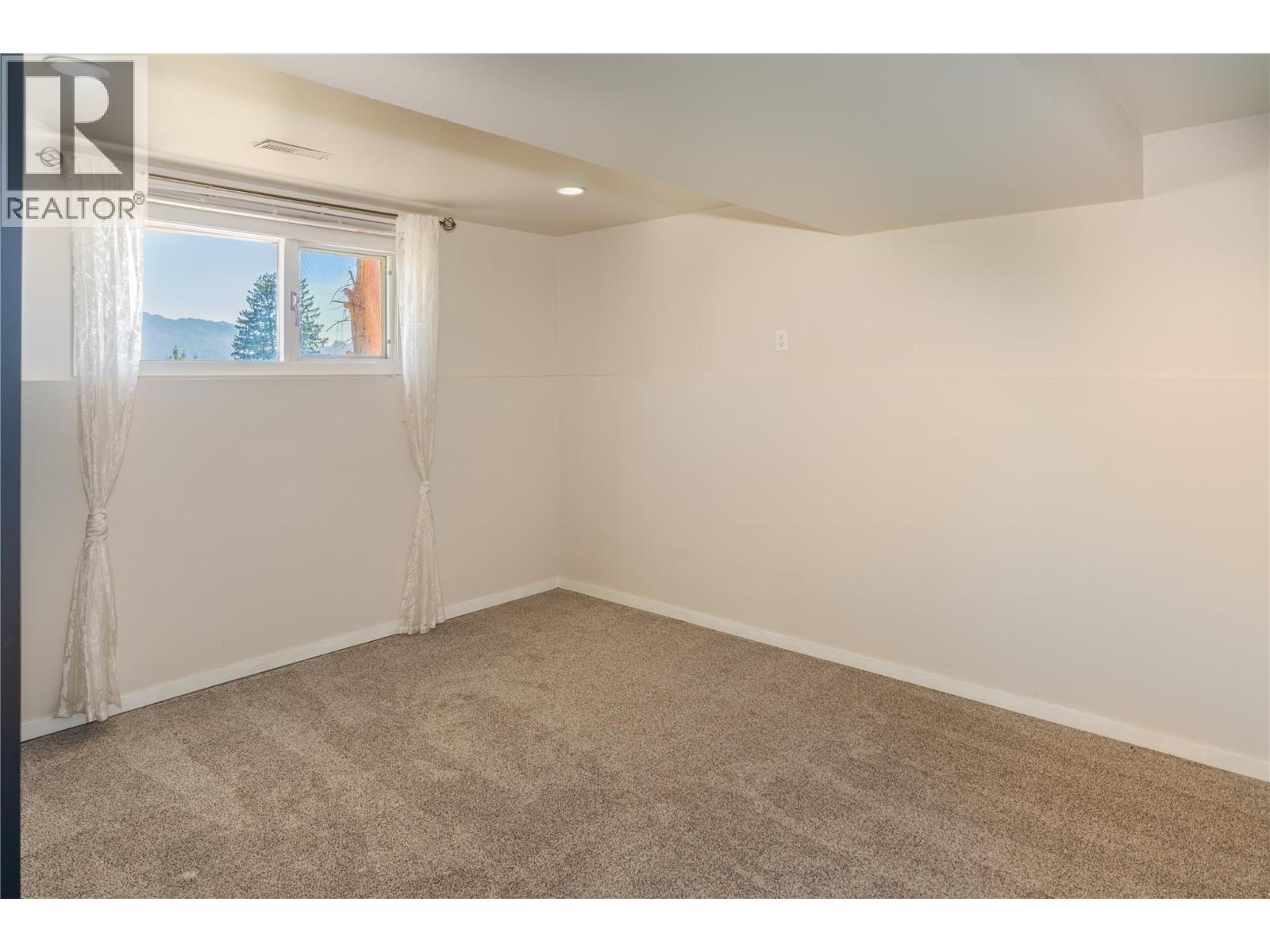 833 HAWTHORNE Road West Kelowna Photo 23