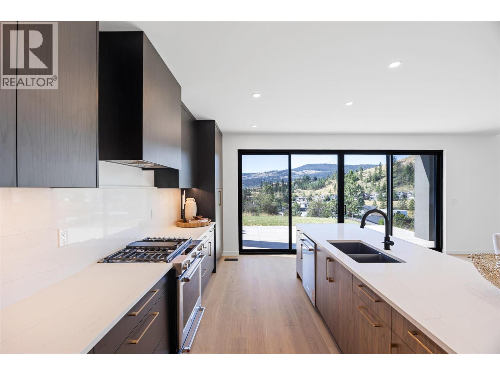 1453 Prairie Rose Court, Kamloops, British Columbia  V2E 0E5 - Photo 11 - 10363881