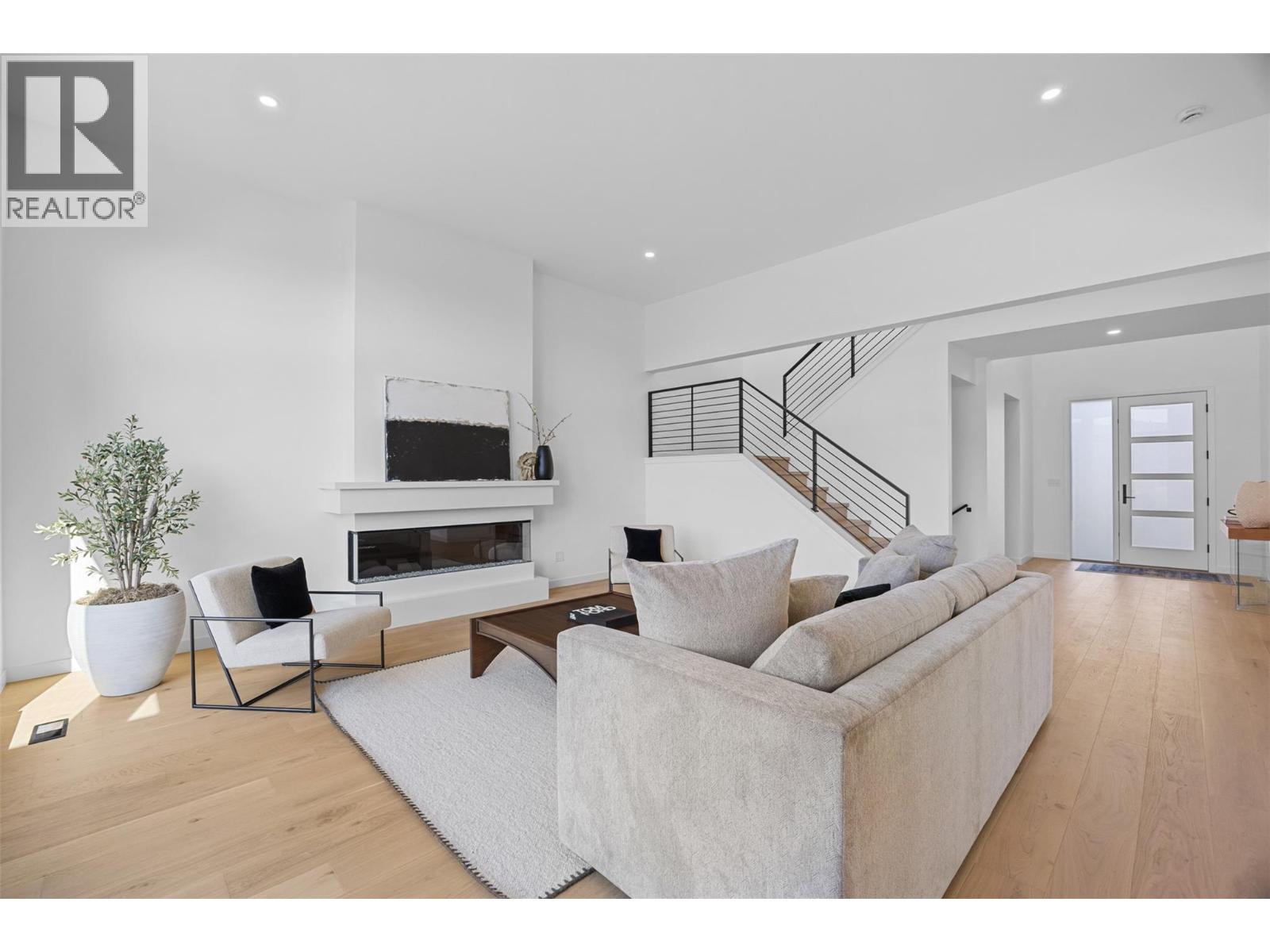 1453 Prairie Rose Court, Kamloops, British Columbia  V2E 0E5 - Photo 5 - 10363881