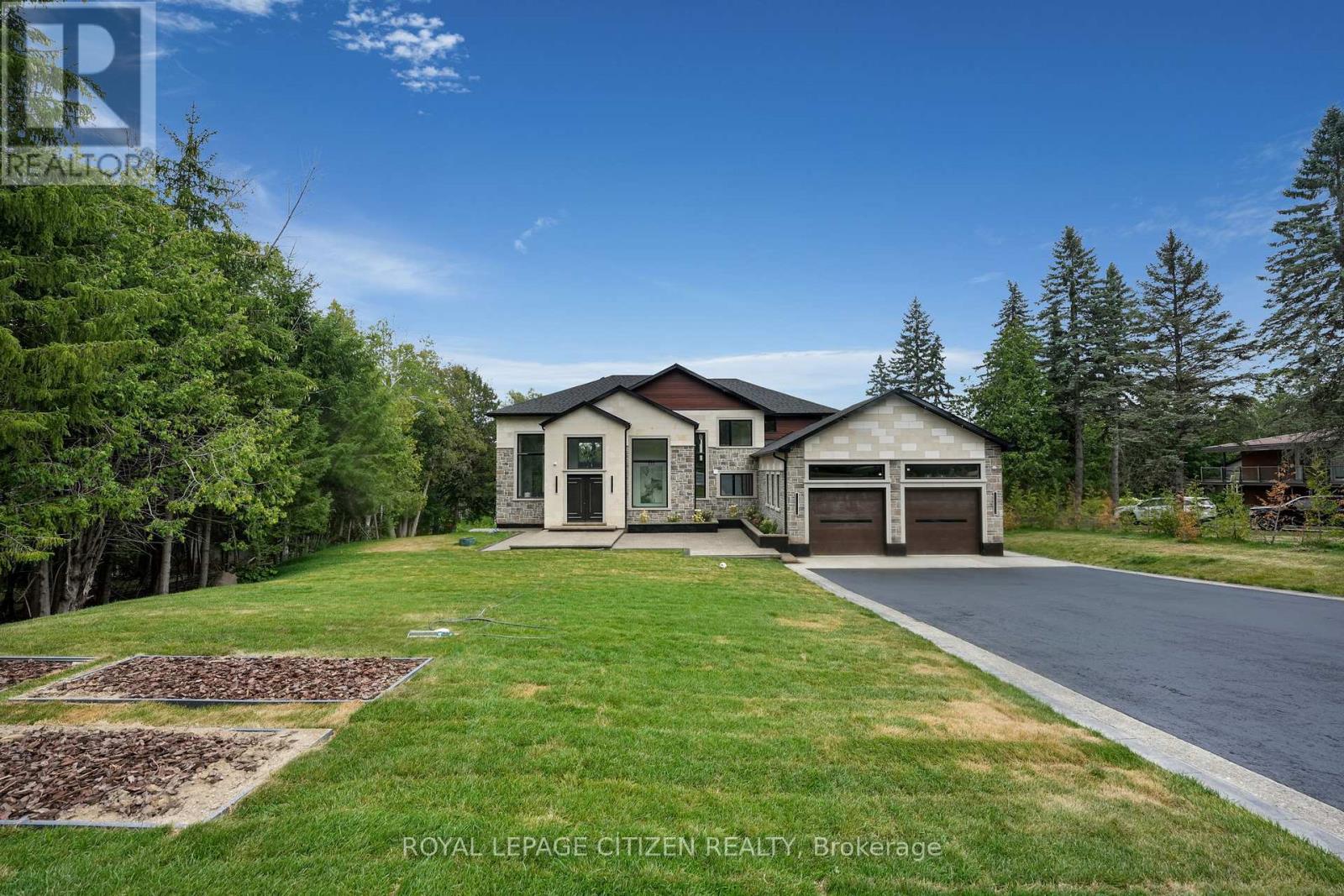 14 Cedar Drive, Caledon, Ontario  L7K 1H4 - Photo 3 - W12422019