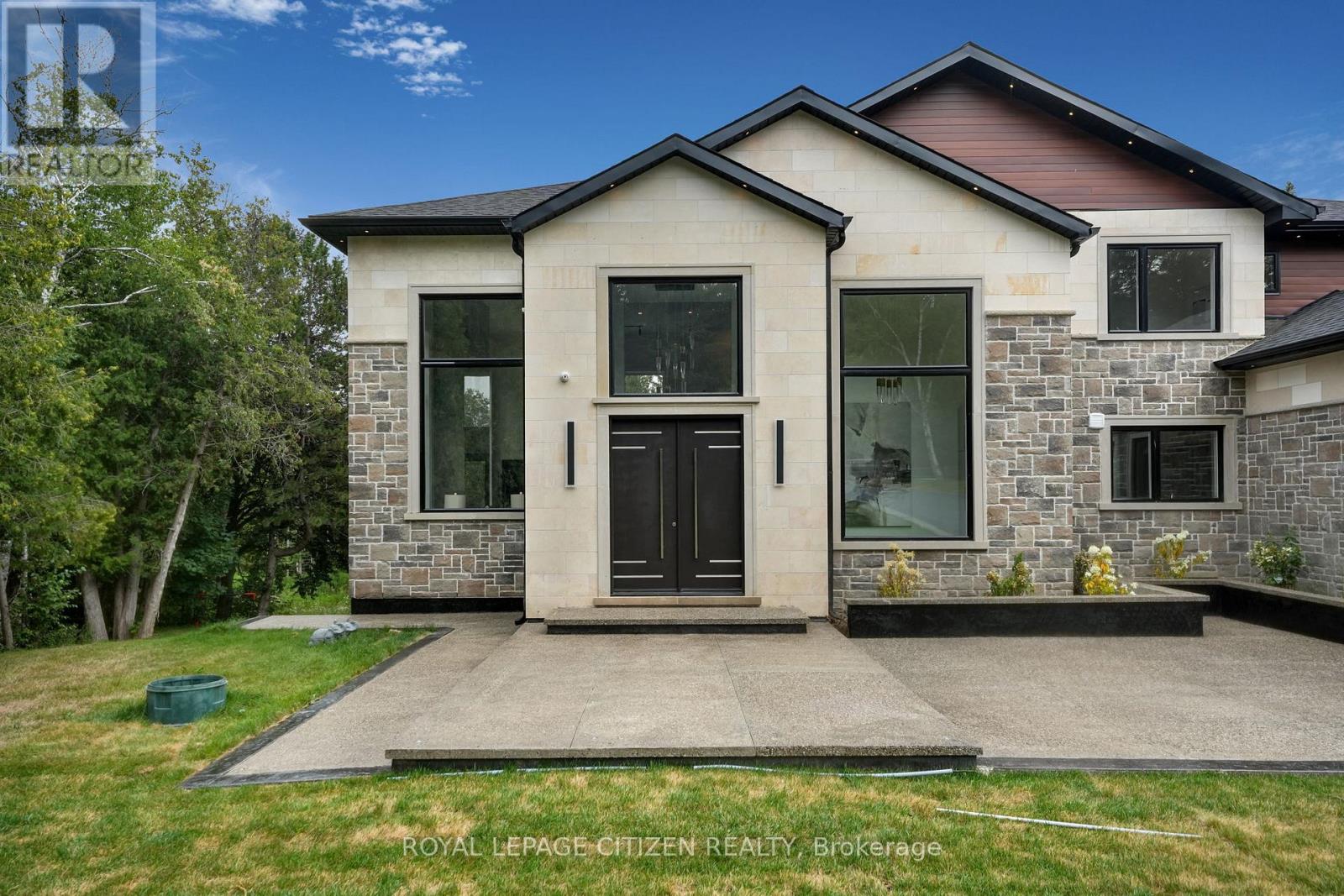 14 Cedar Drive, Caledon, Ontario  L7K 1H4 - Photo 4 - W12422019