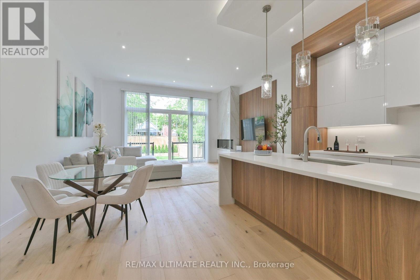 32 Thirty Eighth Street, Toronto, Ontario  M8W 3L9 - Photo 11 - W12422029