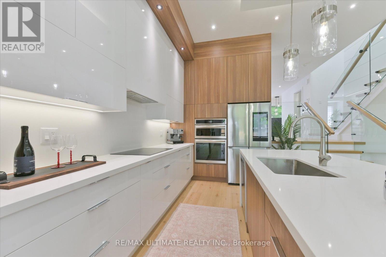 32 Thirty Eighth Street, Toronto, Ontario  M8W 3L9 - Photo 14 - W12422029