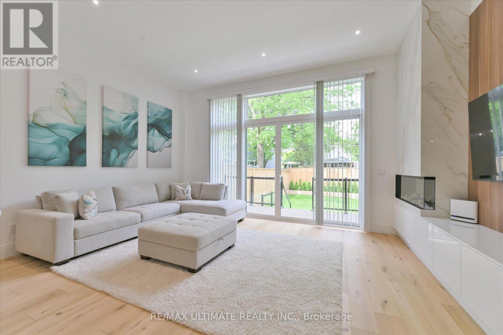 32 Thirty Eighth Street, Toronto, Ontario  M8W 3L9 - Photo 16 - W12422029