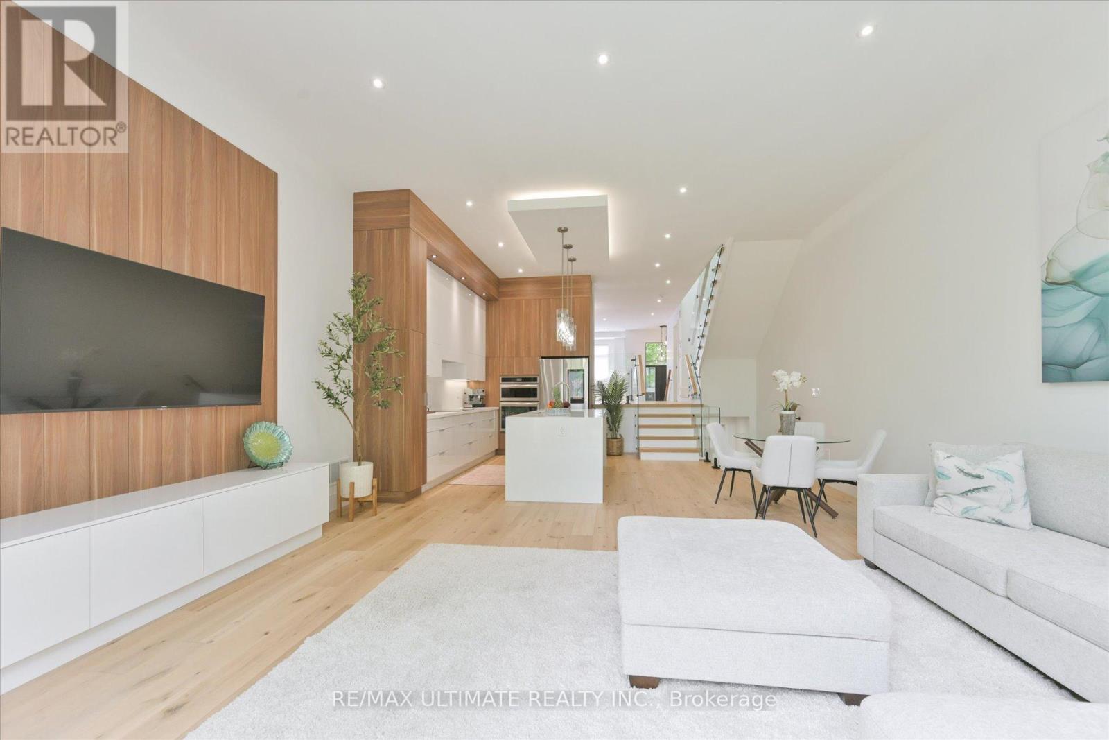 32 Thirty Eighth Street, Toronto, Ontario  M8W 3L9 - Photo 17 - W12422029