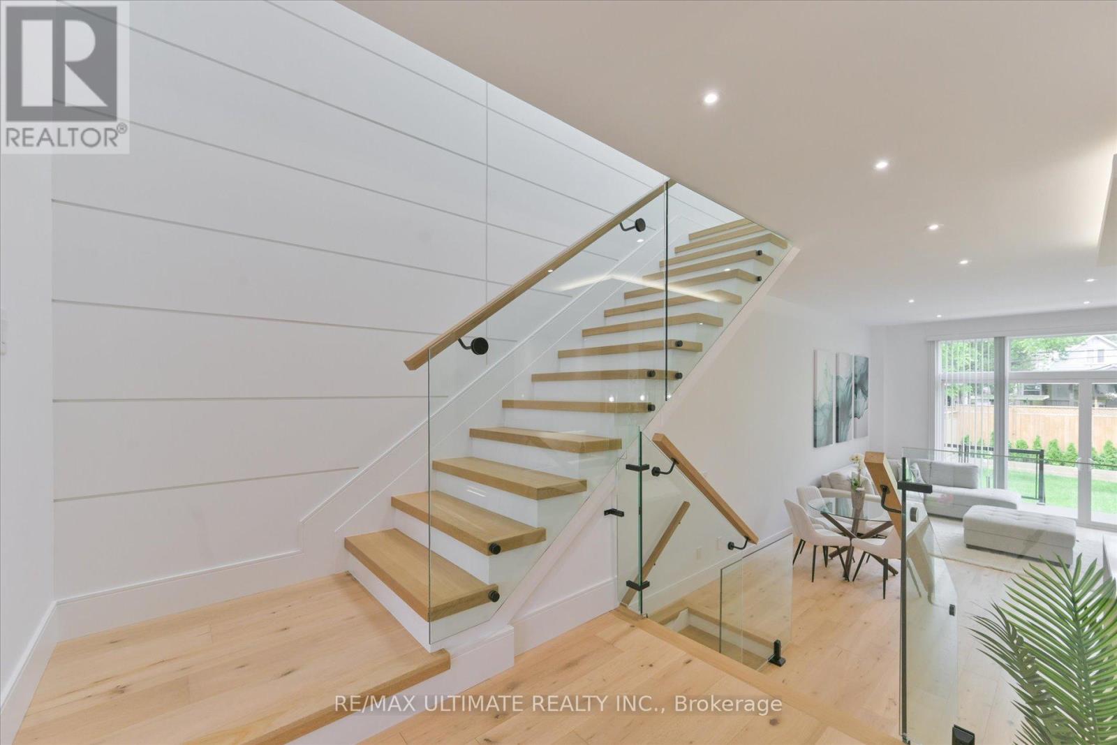 32 Thirty Eighth Street, Toronto, Ontario  M8W 3L9 - Photo 21 - W12422029