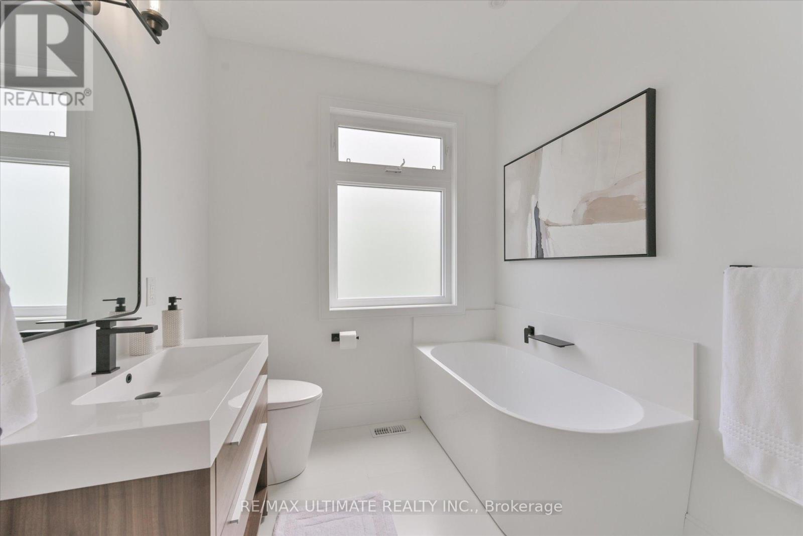 32 Thirty Eighth Street, Toronto, Ontario  M8W 3L9 - Photo 33 - W12422029