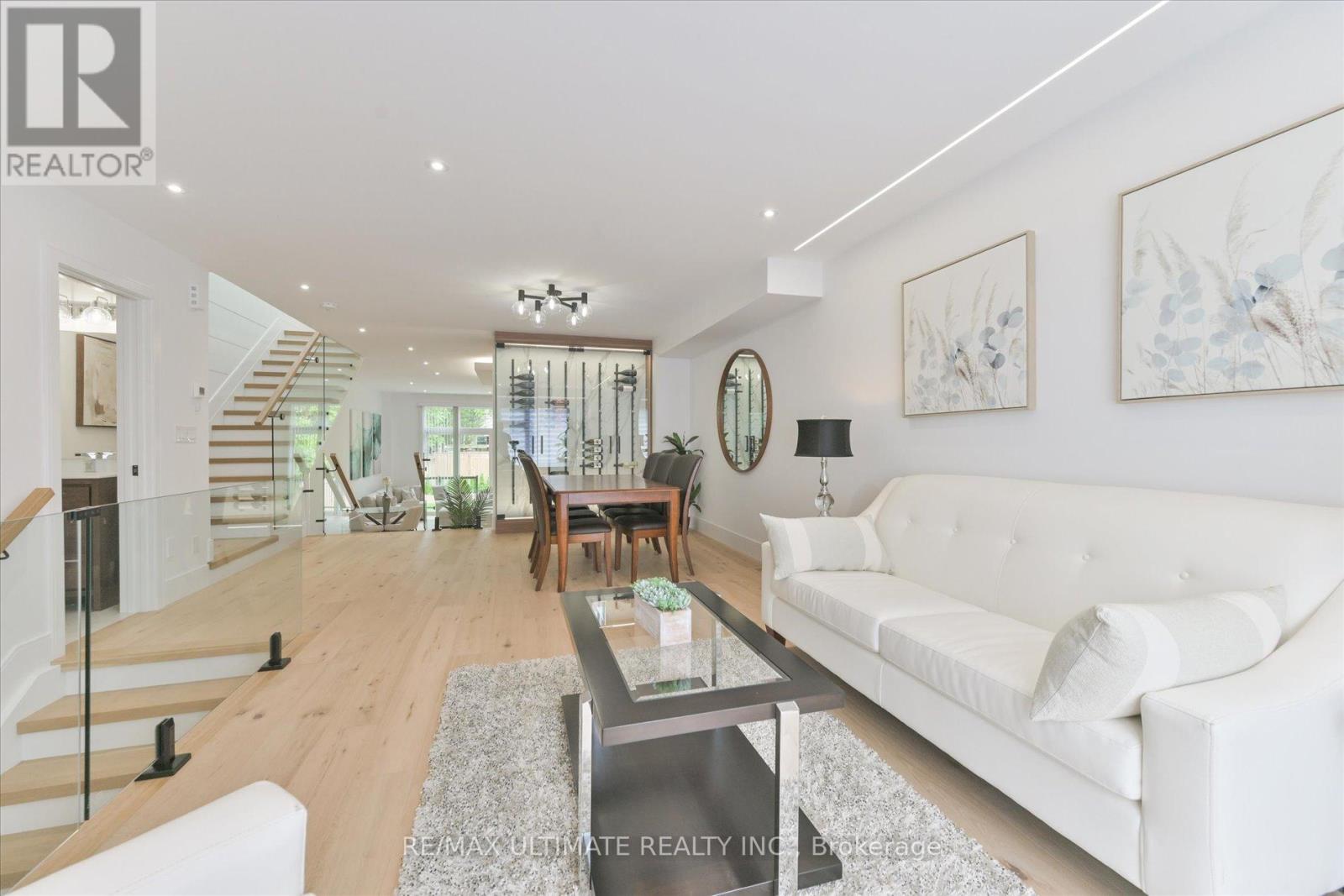 32 Thirty Eighth Street, Toronto, Ontario  M8W 3L9 - Photo 7 - W12422029