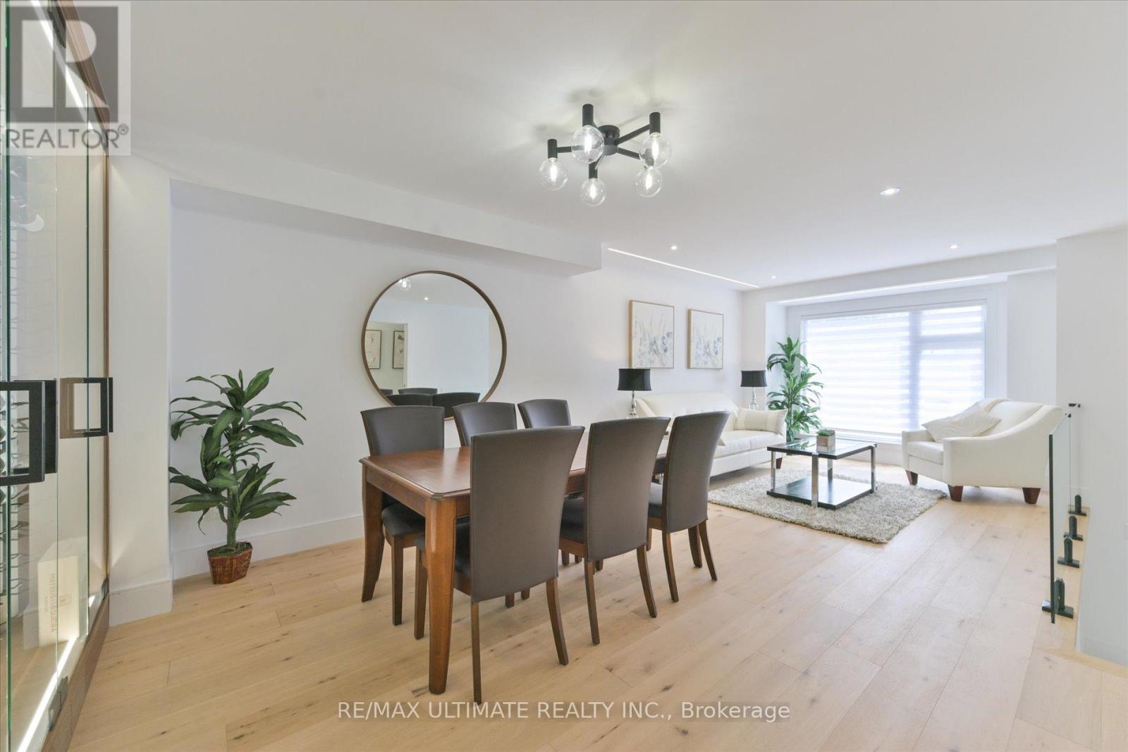 32 Thirty Eighth Street, Toronto, Ontario  M8W 3L9 - Photo 9 - W12422029