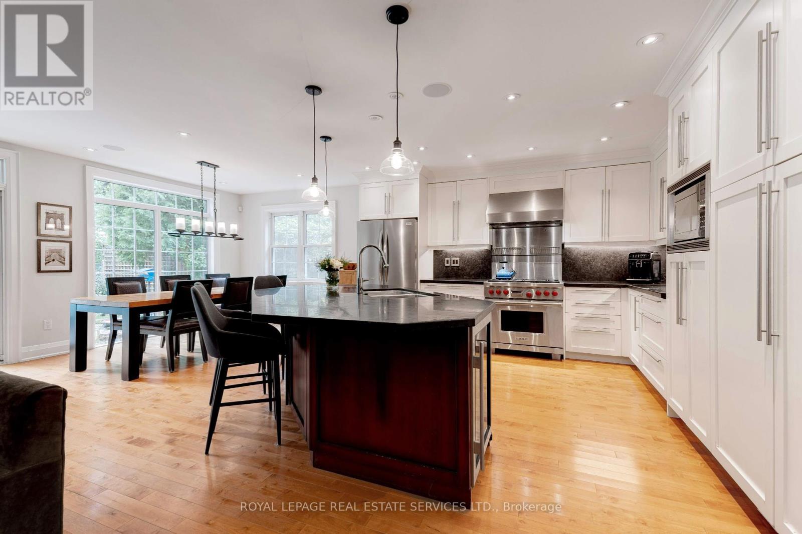 938 Meadow Wood Road, Mississauga, Ontario  L5J 2S6 - Photo 13 - W12422069