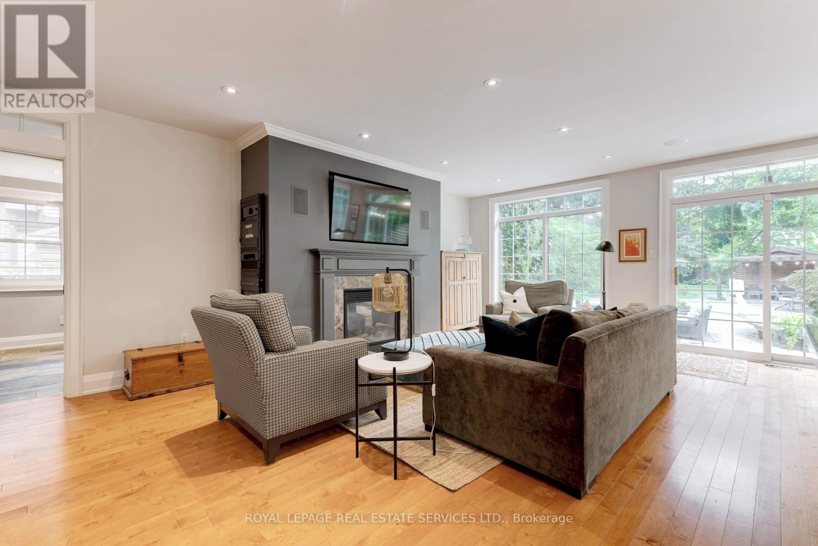938 Meadow Wood Road, Mississauga, Ontario  L5J 2S6 - Photo 17 - W12422069