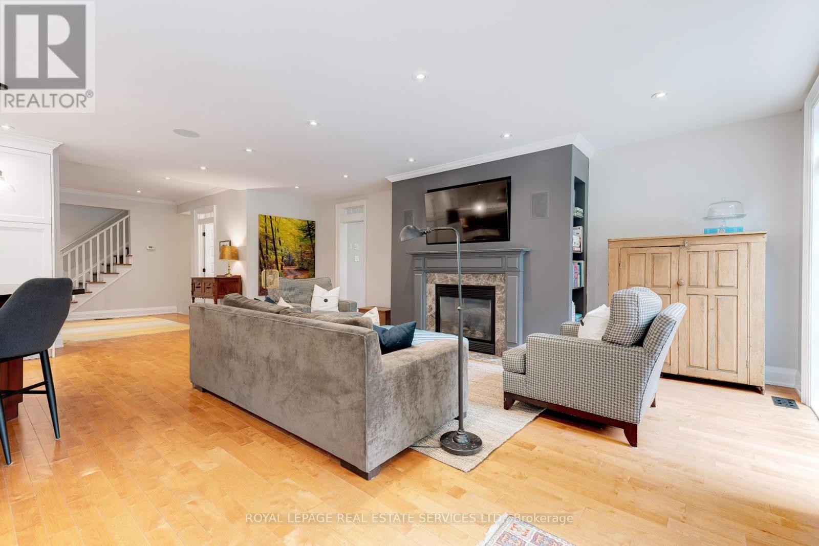 938 Meadow Wood Road, Mississauga, Ontario  L5J 2S6 - Photo 18 - W12422069