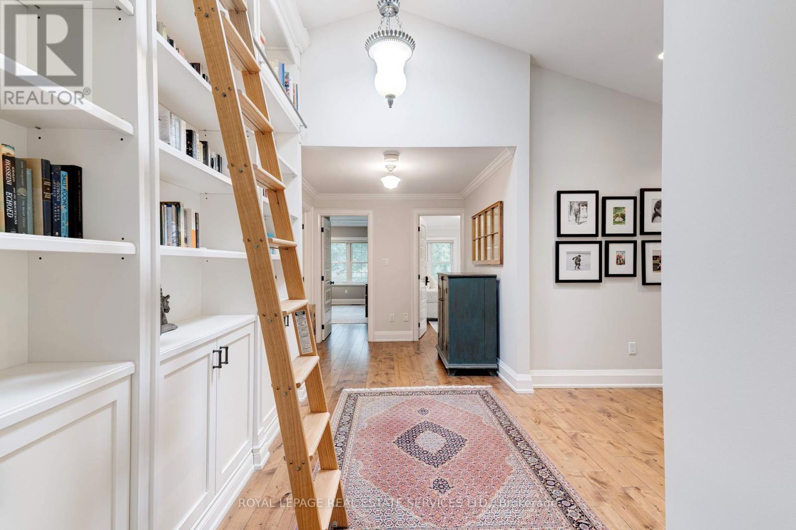 938 Meadow Wood Road, Mississauga, Ontario  L5J 2S6 - Photo 26 - W12422069
