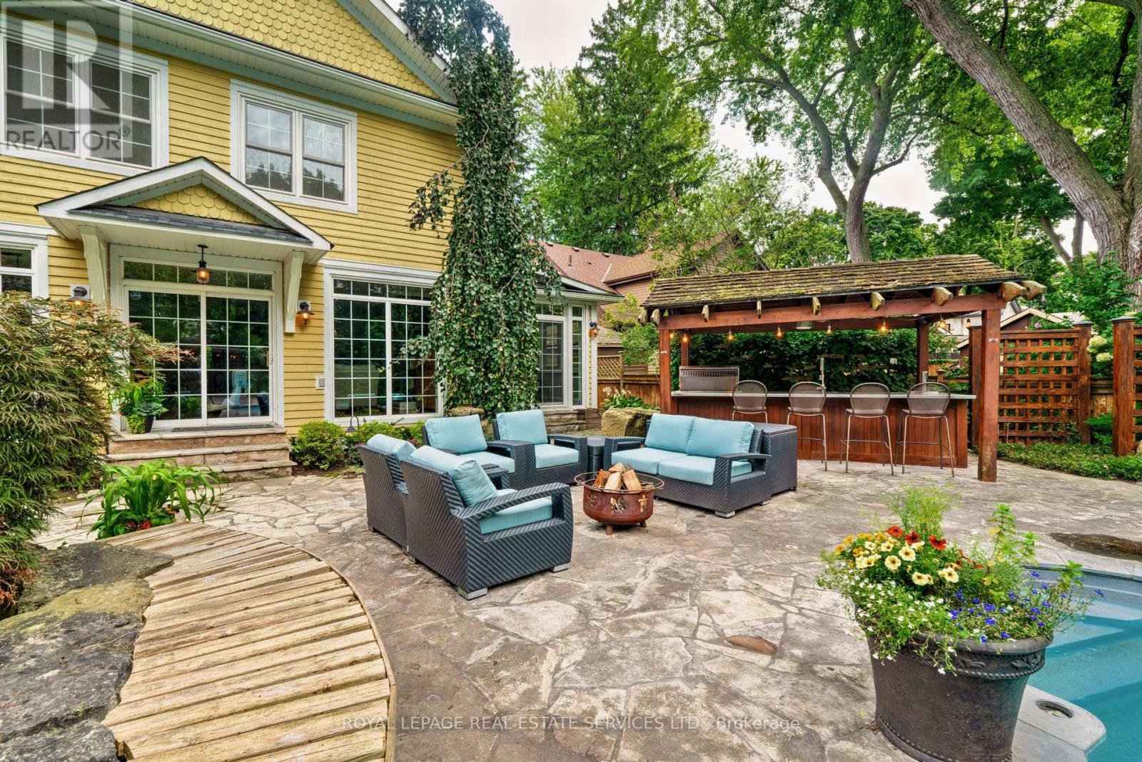 938 Meadow Wood Road, Mississauga, Ontario  L5J 2S6 - Photo 38 - W12422069
