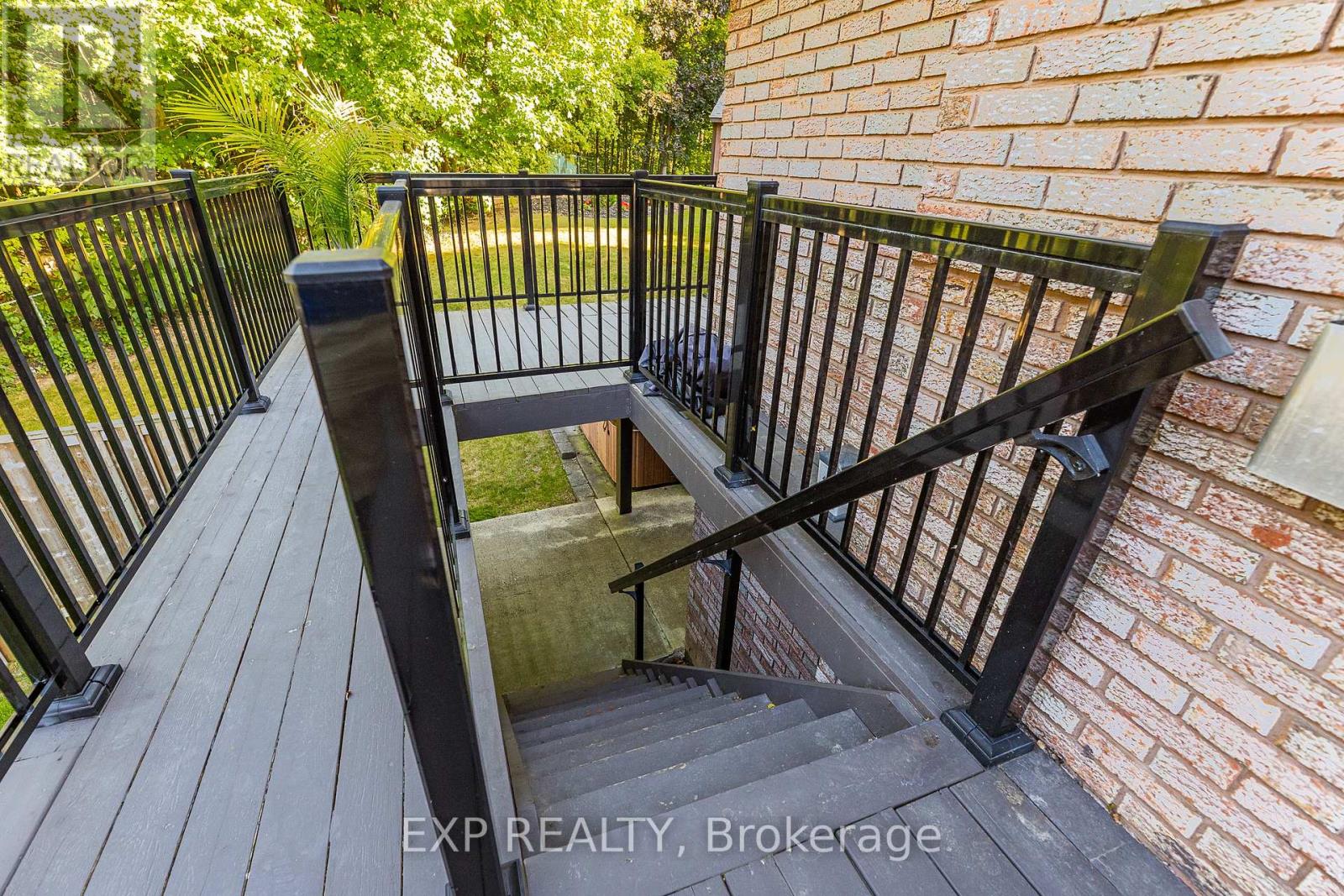 160 Little Court, Caledon, Ontario  L7E 3T8 - Photo 36 - W12422075
