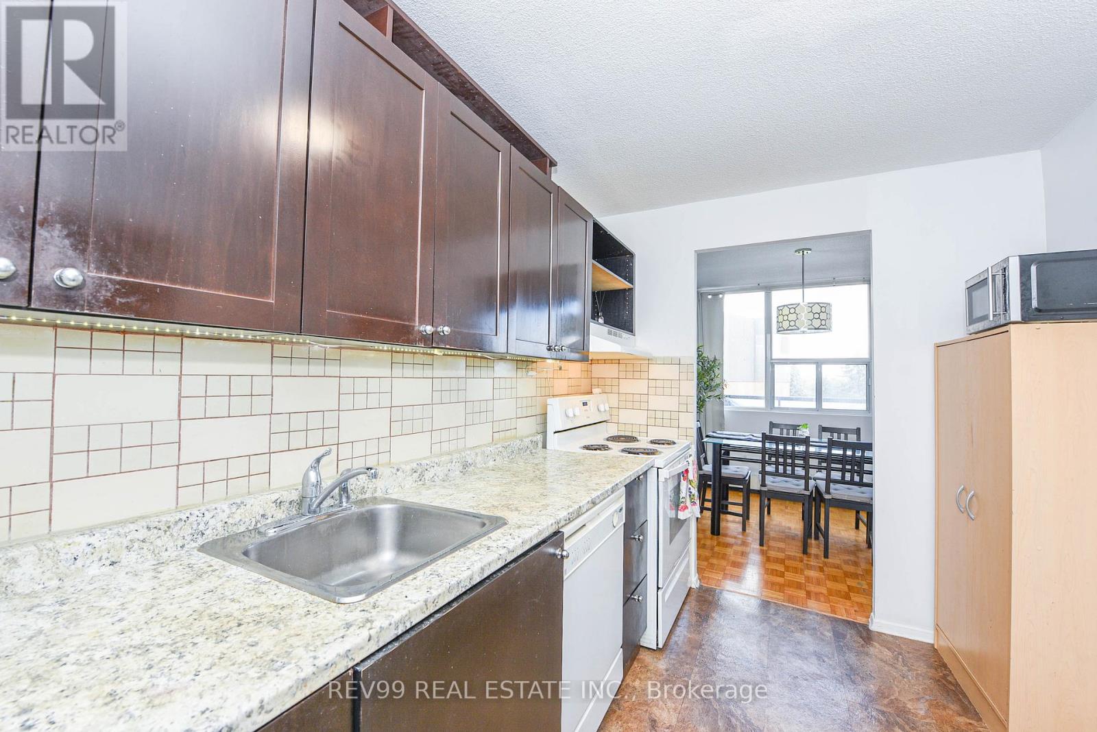 504 - 2121 Roche Court, Mississauga, Ontario  L5K 2C7 - Photo 13 - W12422079