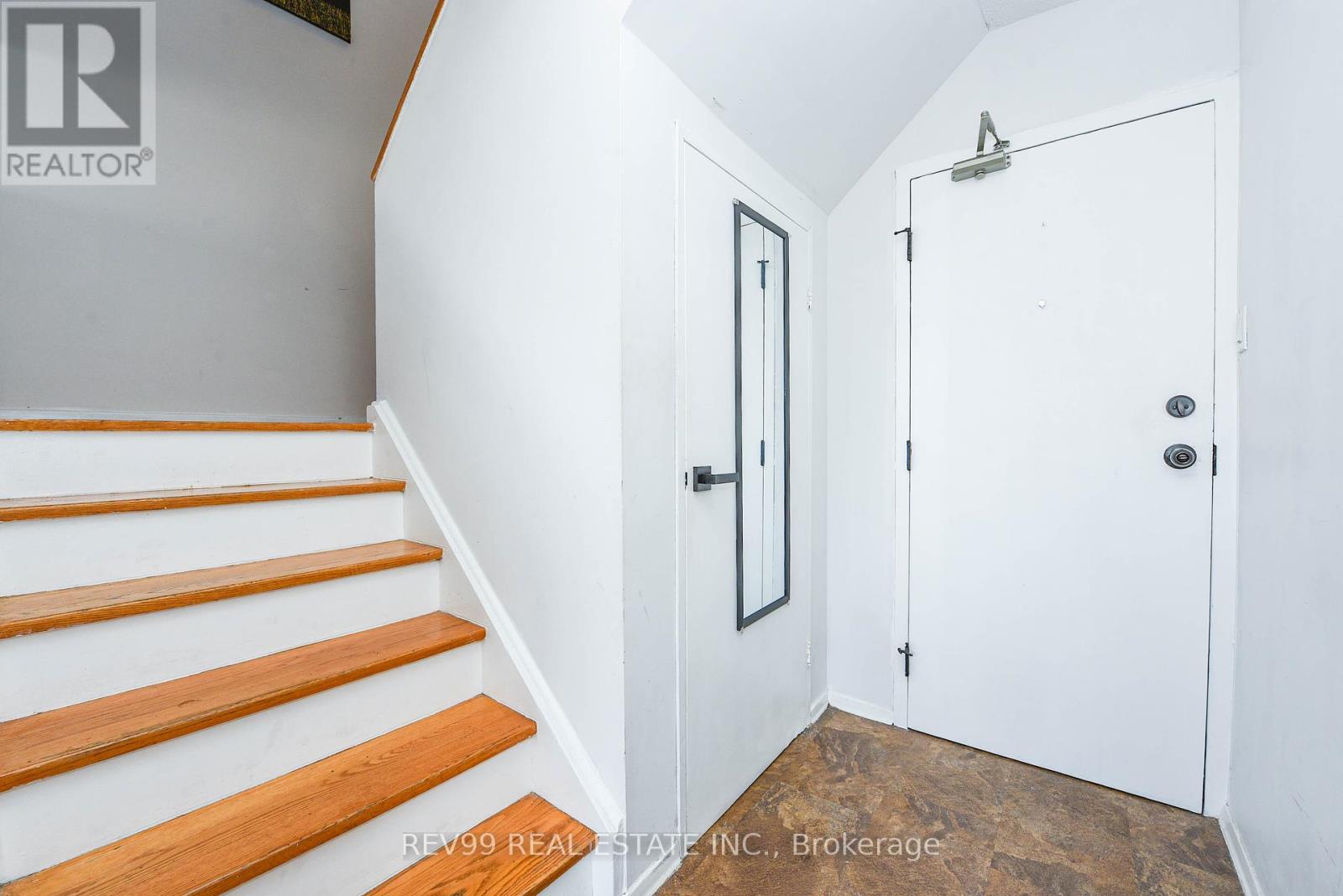 504 - 2121 Roche Court, Mississauga, Ontario  L5K 2C7 - Photo 14 - W12422079