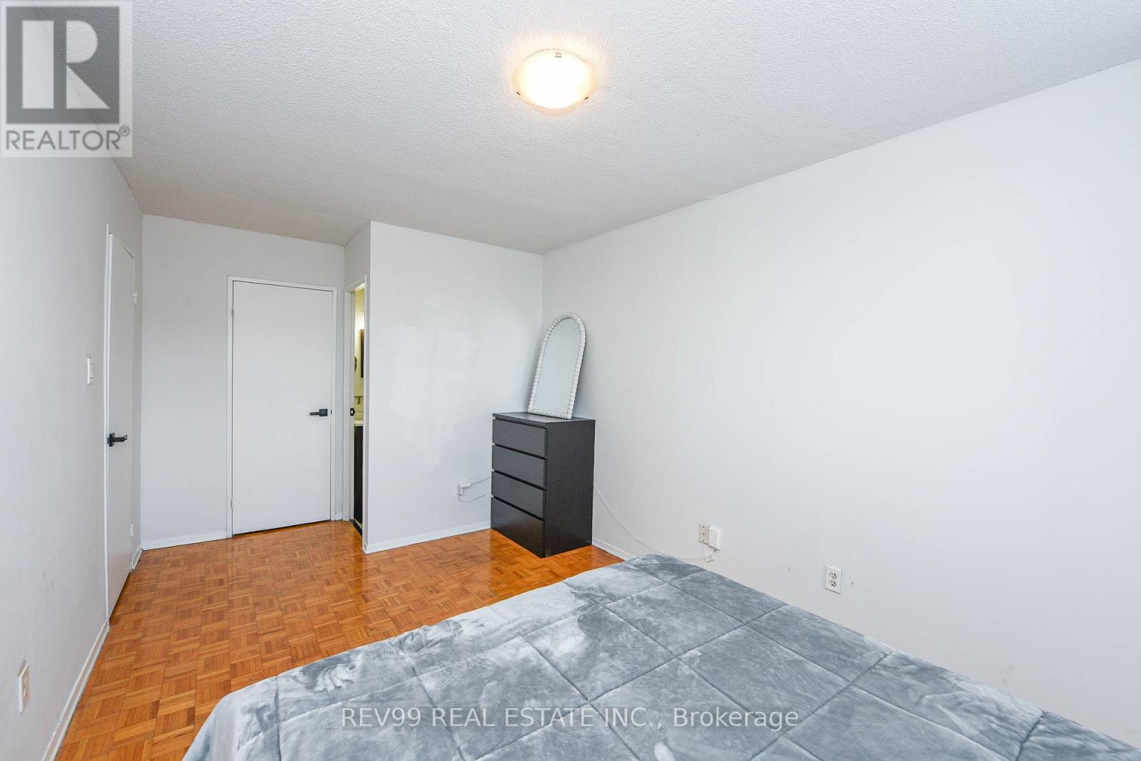 504 - 2121 Roche Court, Mississauga, Ontario  L5K 2C7 - Photo 25 - W12422079