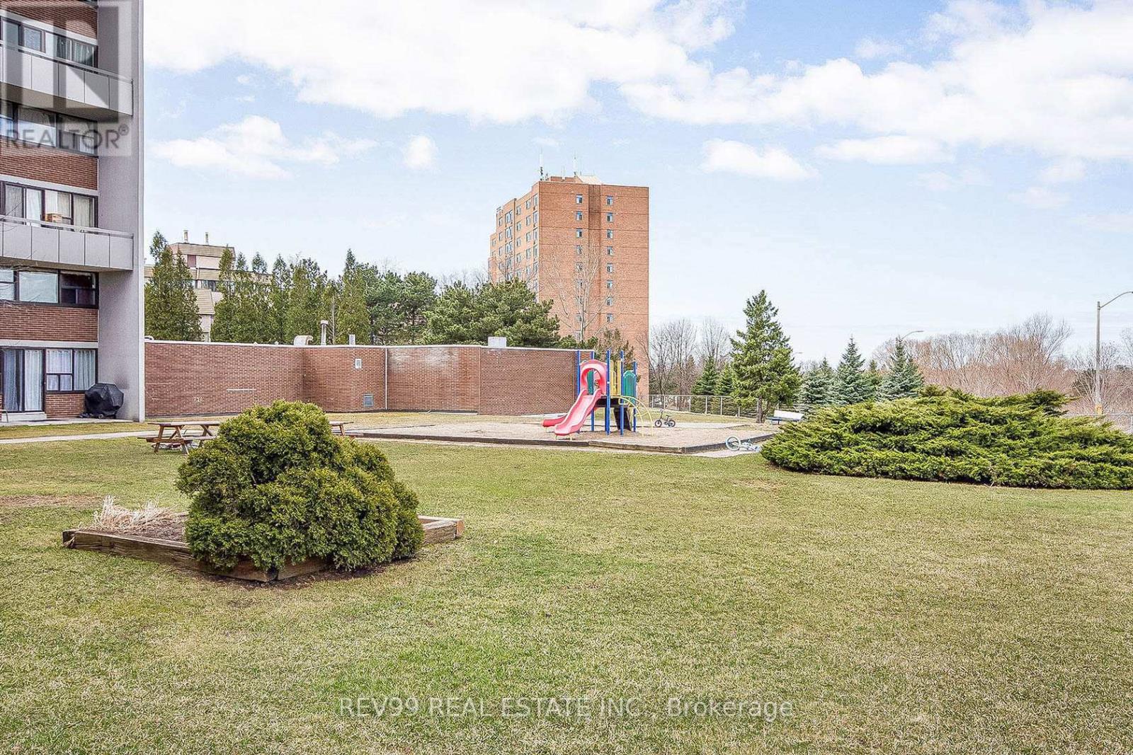 504 - 2121 Roche Court, Mississauga, Ontario  L5K 2C7 - Photo 33 - W12422079