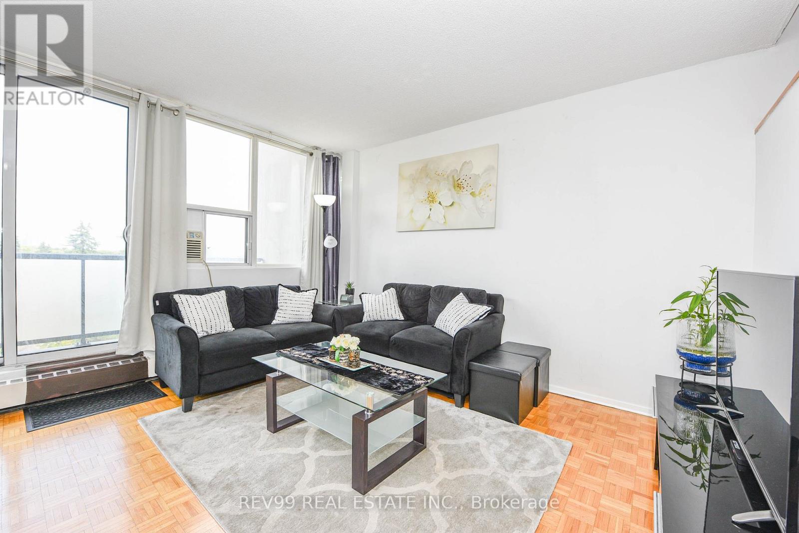 504 - 2121 Roche Court, Mississauga, Ontario  L5K 2C7 - Photo 7 - W12422079
