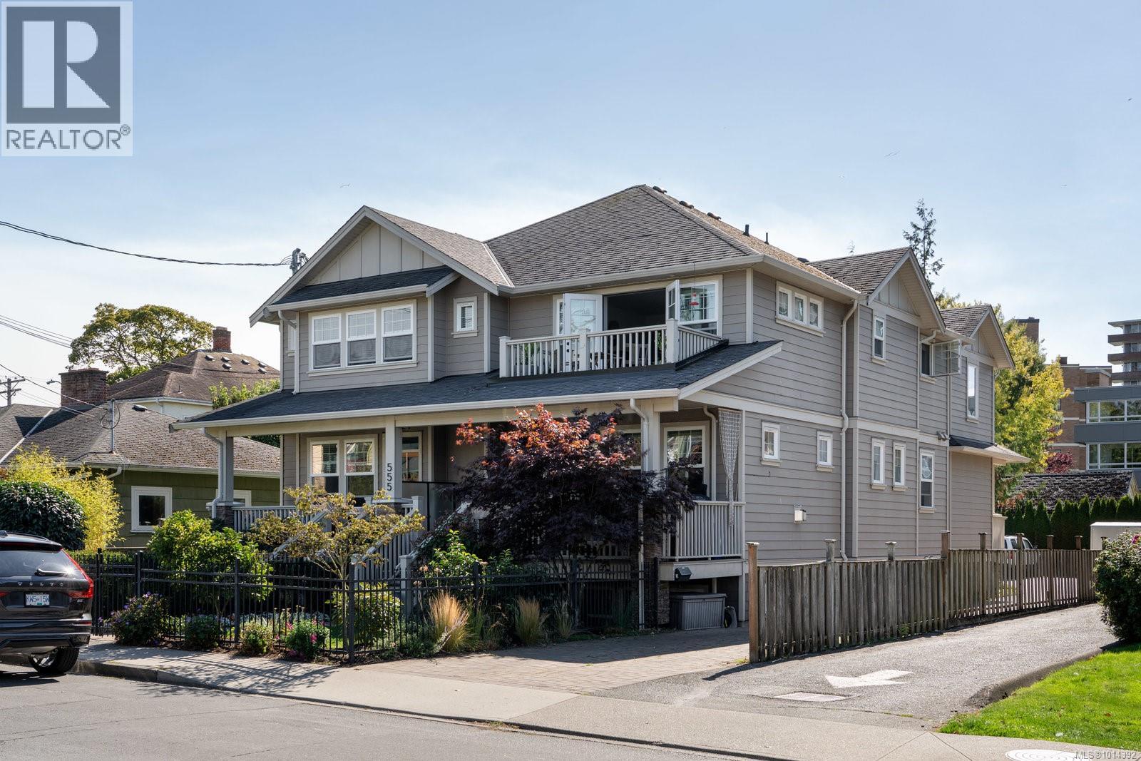 3 555 Niagara St, Victoria, British Columbia  V8V 1H2 - Photo 2 - 1014392