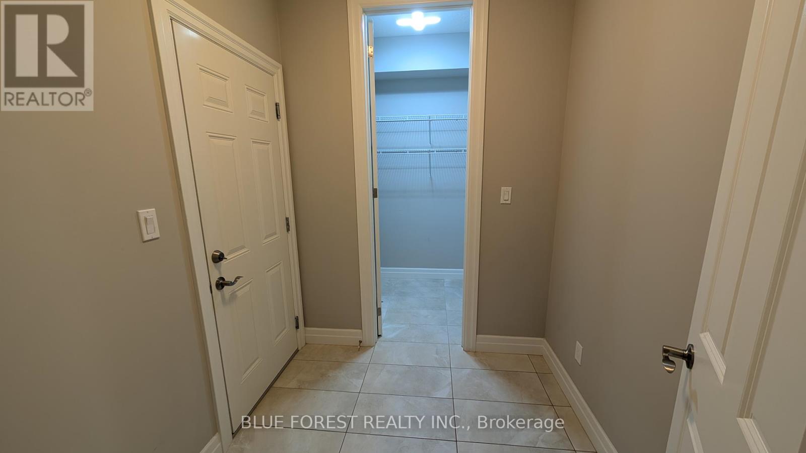 2926 Turner Crescent, London South, Ontario  N6M 0J3 - Photo 6 - X12422148