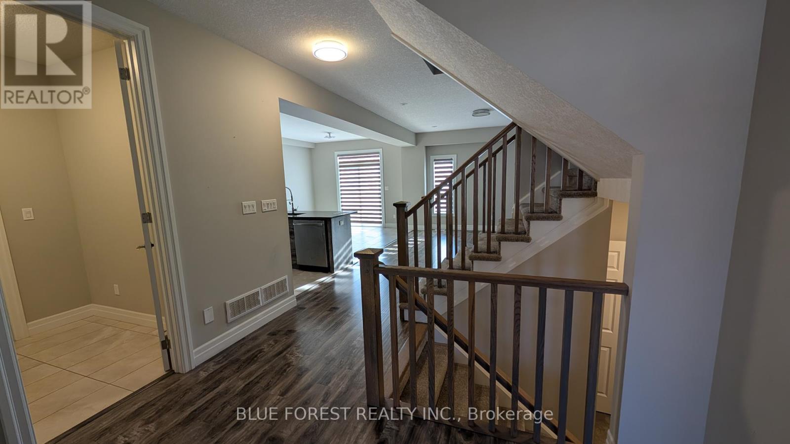 2926 Turner Crescent, London South, Ontario  N6M 0J3 - Photo 8 - X12422148