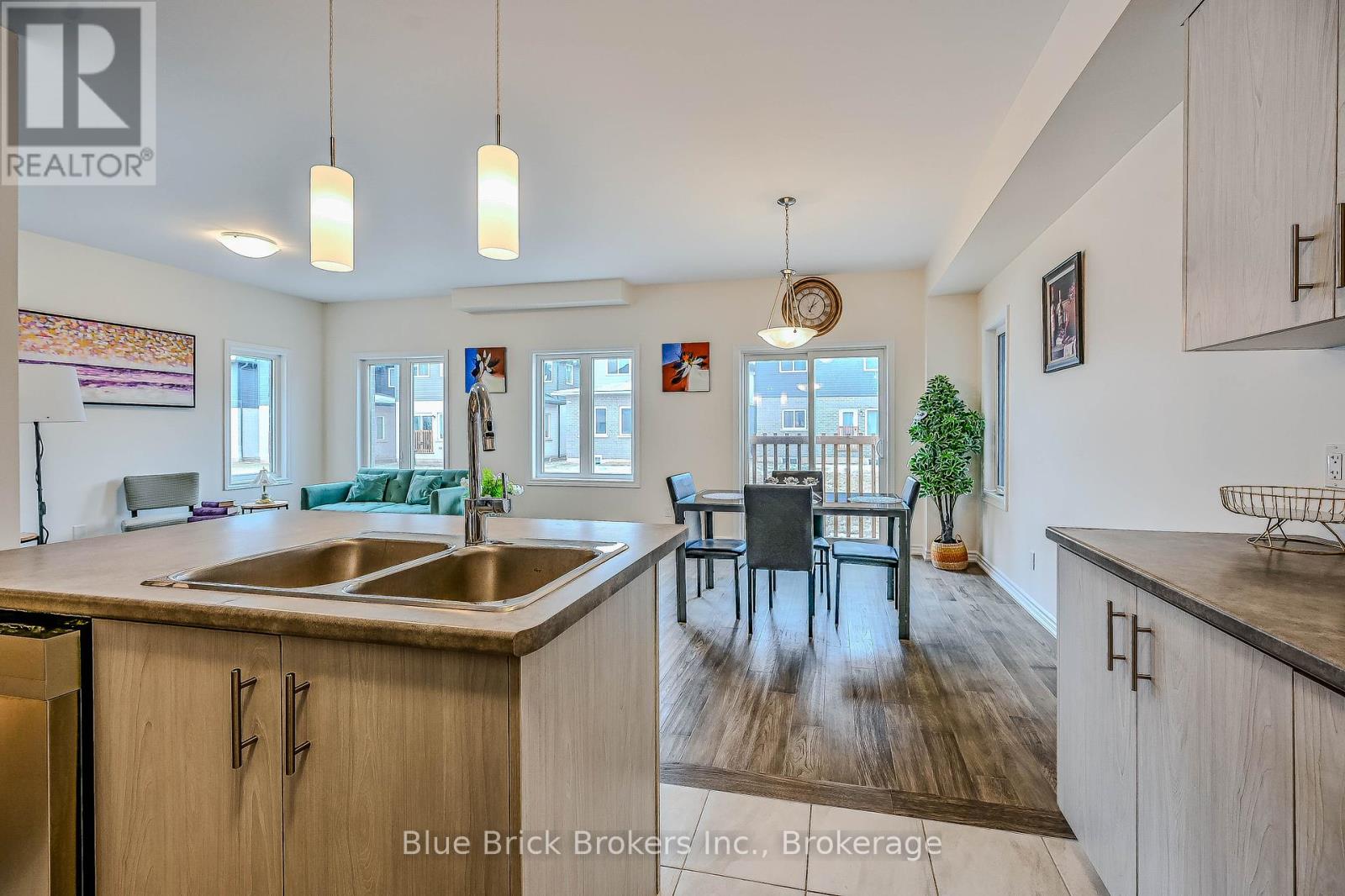 12 Hildred Street, Welland, Ontario  L3B 1H9 - Photo 17 - X12418840