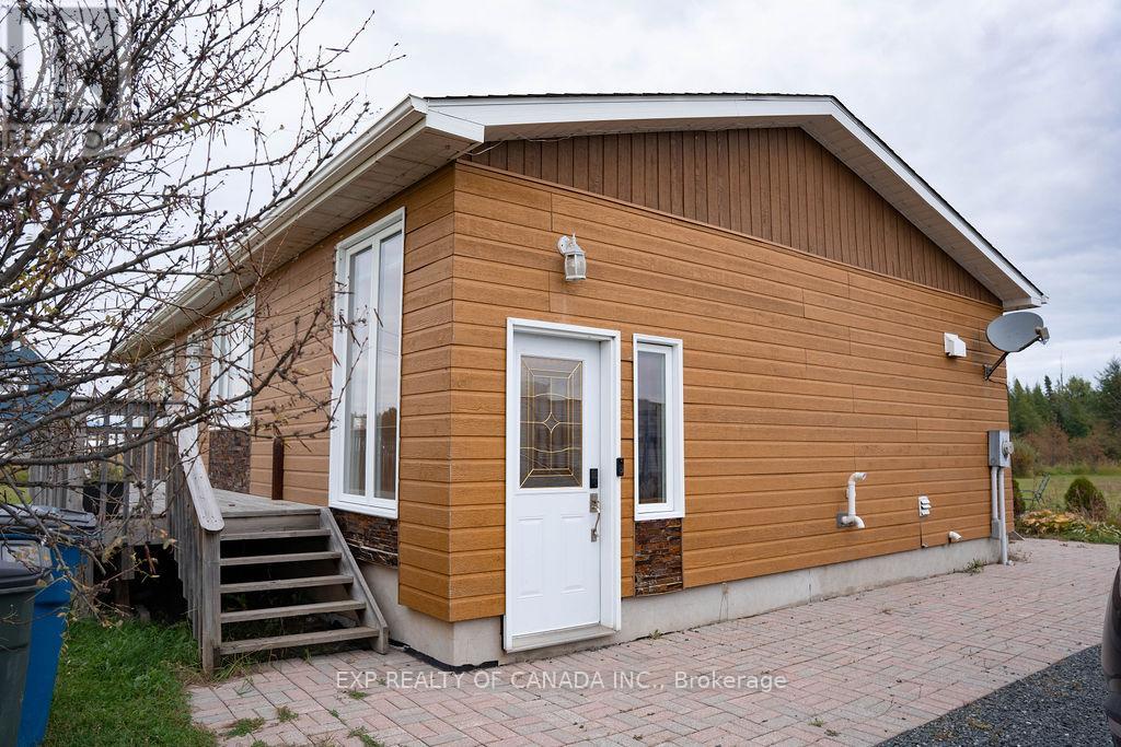 132 Highway No. 11 South Highway S, Cochrane, Ontario  P0L 1C0 - Photo 2 - T12422142