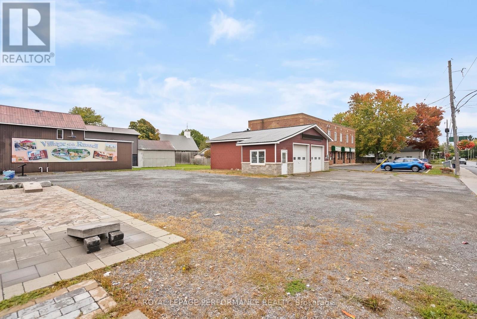 1125 Concession Street, Russell, Ontario  K4R 1C8 - Photo 5 - X12422116