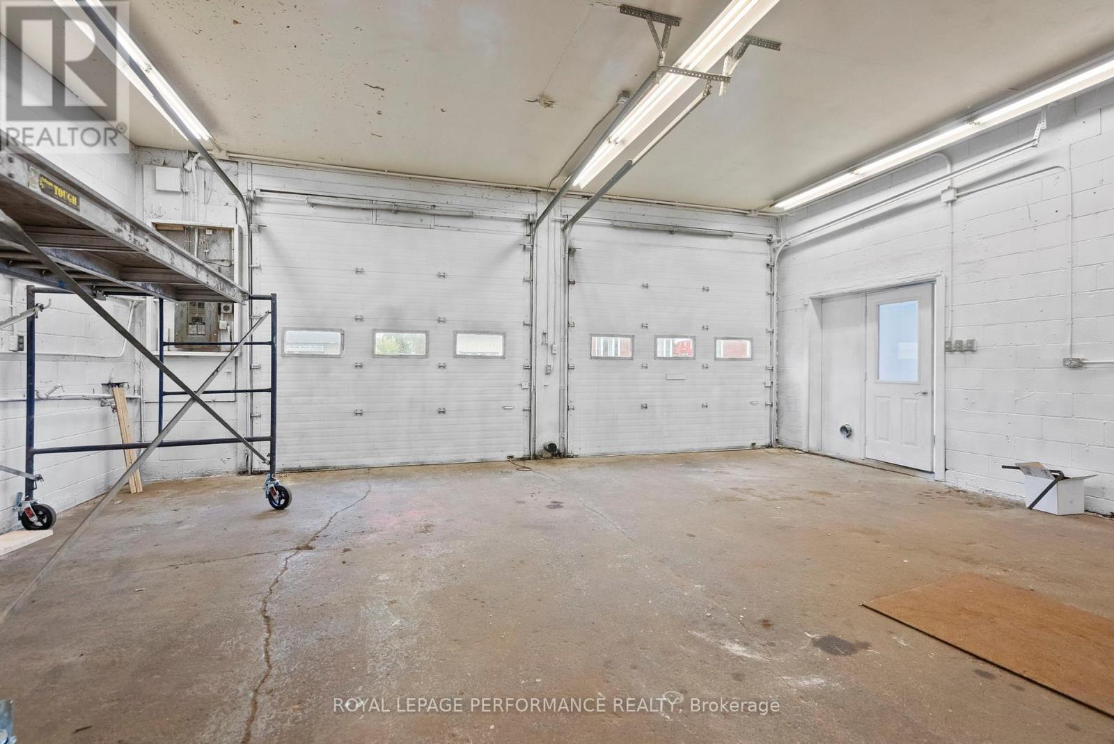 1125 Concession Street, Russell, Ontario  K4R 1C8 - Photo 7 - X12422116