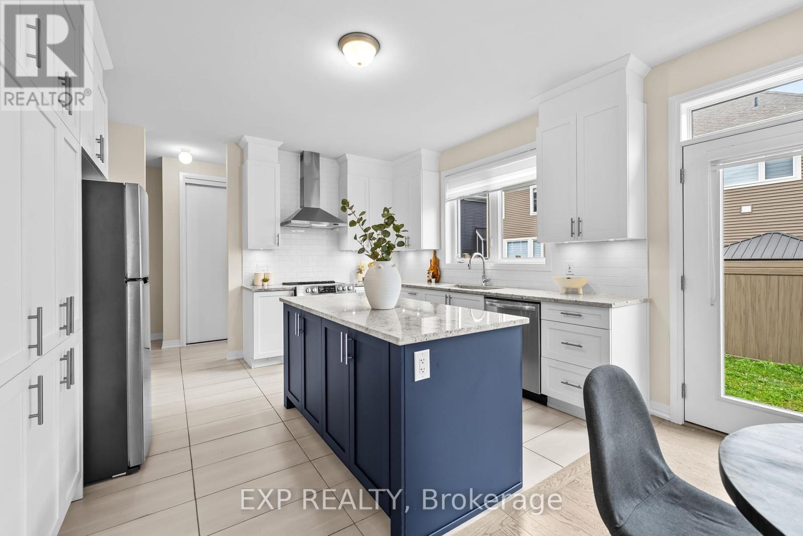 807 Mercier Crescent, Ottawa, Ontario  K1W 1E6 - Photo 11 - X12422145