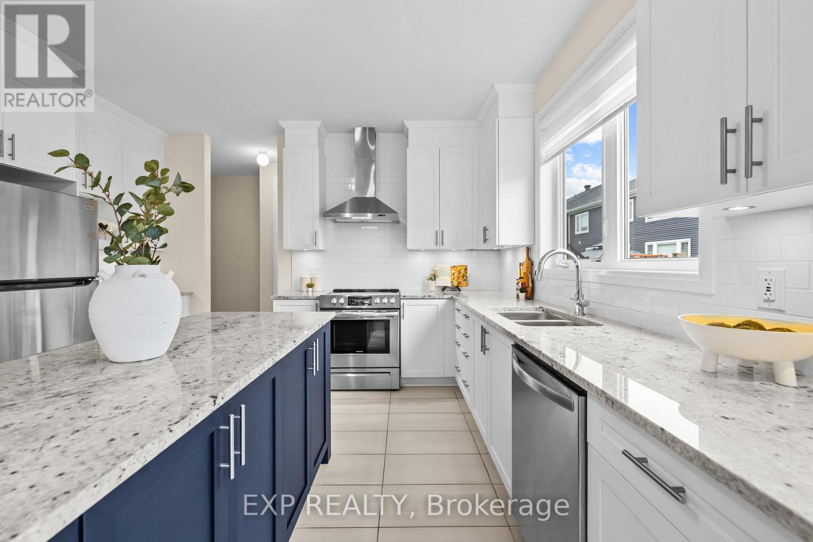 807 Mercier Crescent, Ottawa, Ontario  K1W 1E6 - Photo 12 - X12422145