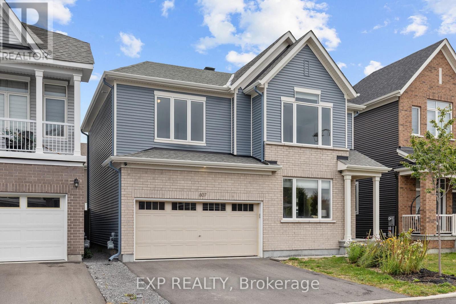 807 Mercier Crescent, Ottawa, Ontario  K1W 1E6 - Photo 2 - X12422145