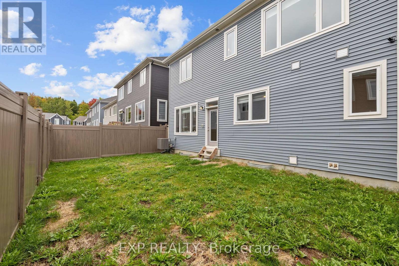 807 Mercier Crescent, Ottawa, Ontario  K1W 1E6 - Photo 35 - X12422145
