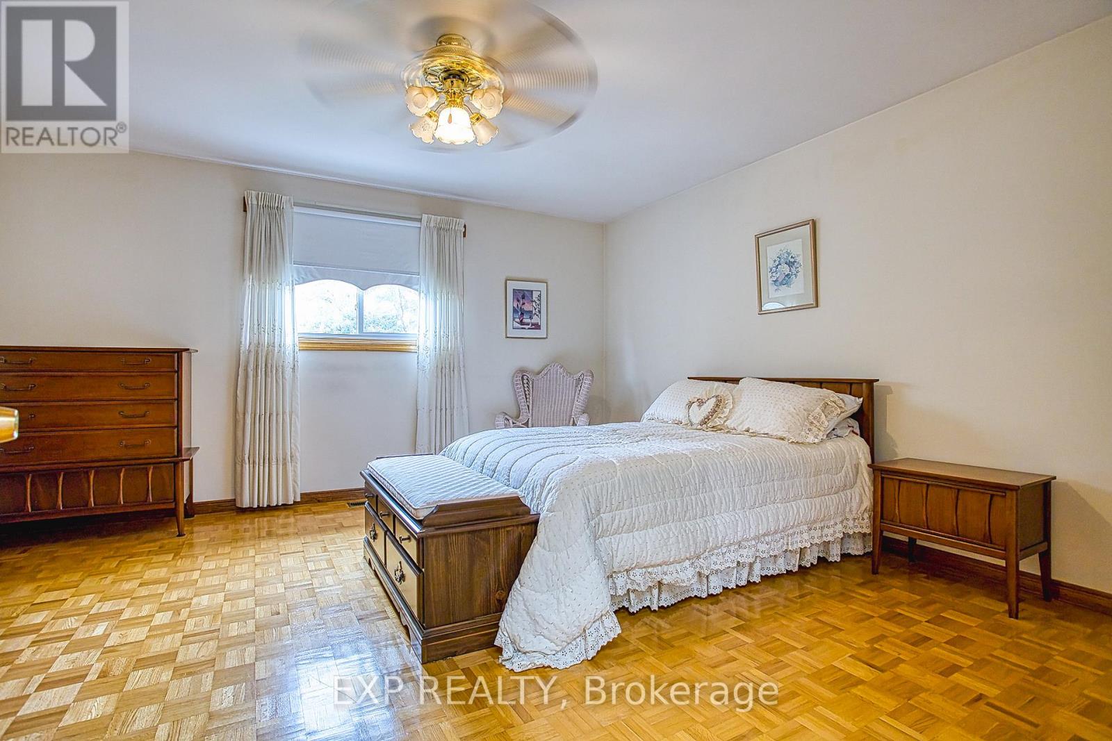 633 Rosseau Road, Hamilton, Ontario  L8K 4T9 - Photo 18 - X12421985