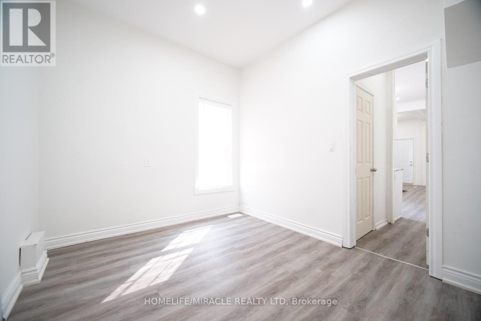 148 Adelaide Street N, London East, Ontario  N6B 3G8 - Photo 15 - X12422037