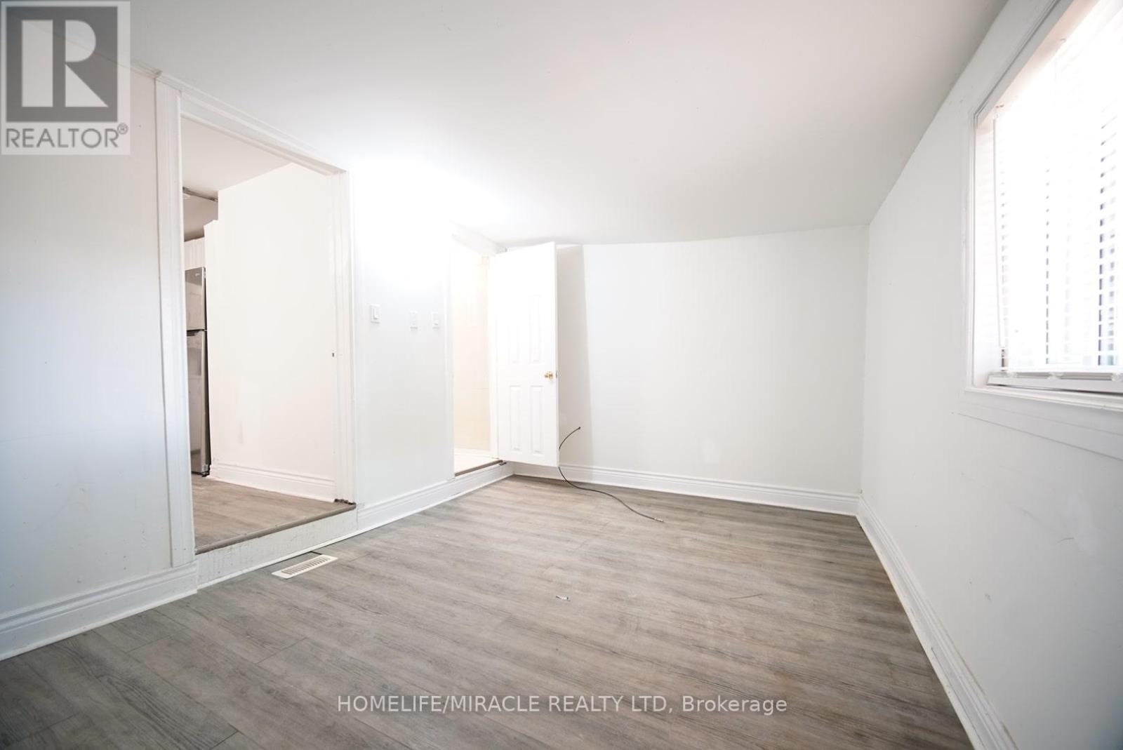 148 Adelaide Street N, London East, Ontario  N6B 3G8 - Photo 20 - X12422037
