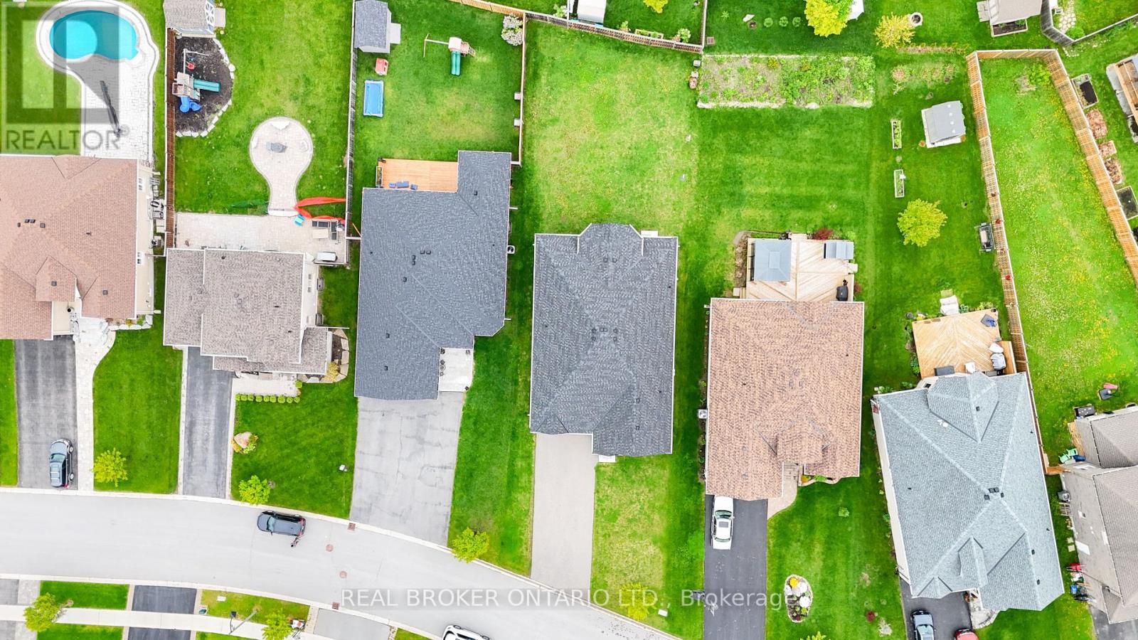 42 Barron Boulevard, Kawartha Lakes, Ontario  K9V 0C4 - Photo 11 - X12422073