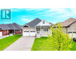 42 BARRON BOULEVARD, Kawartha Lakes, Ontario