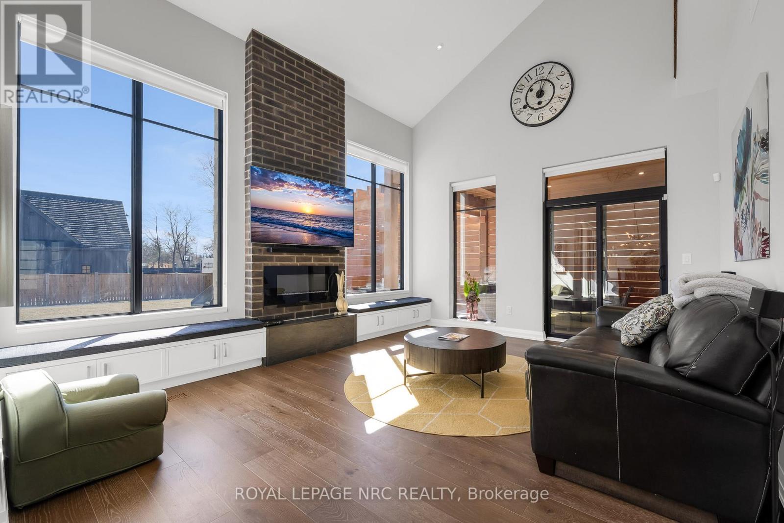 8 Hilda Street, Welland, Ontario  L3C 0H3 - Photo 14 - X12422104