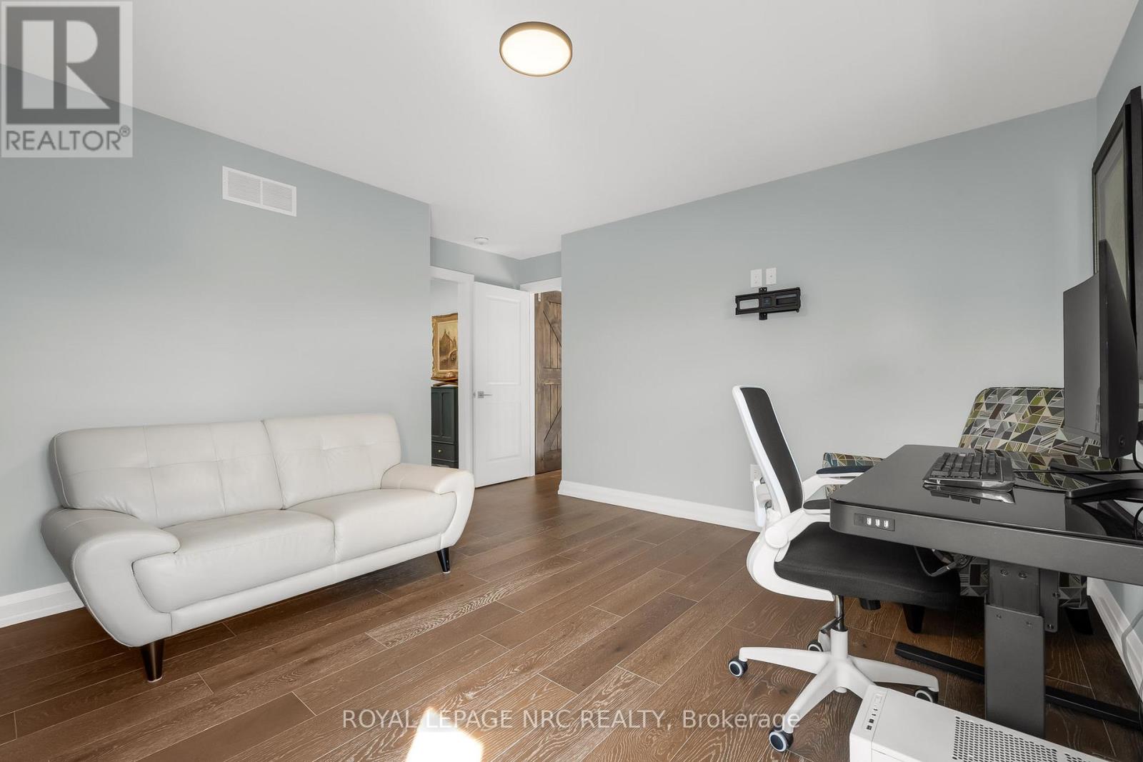 8 Hilda Street, Welland, Ontario  L3C 0H3 - Photo 43 - X12422104
