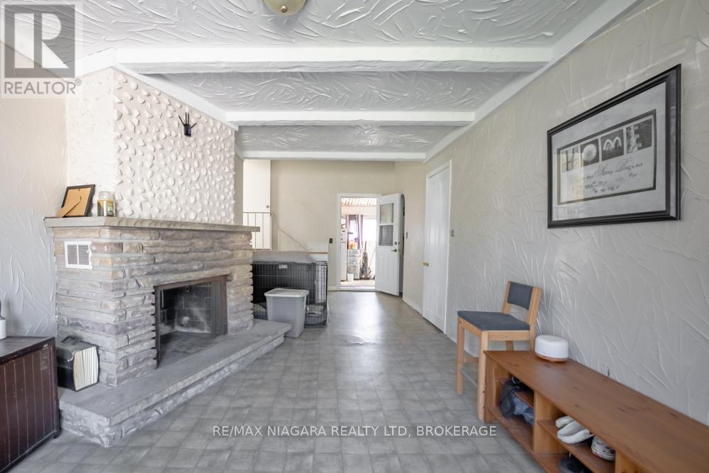 55 Ann Street, Thorold, Ontario  L2V 2J8 - Photo 13 - X12422128