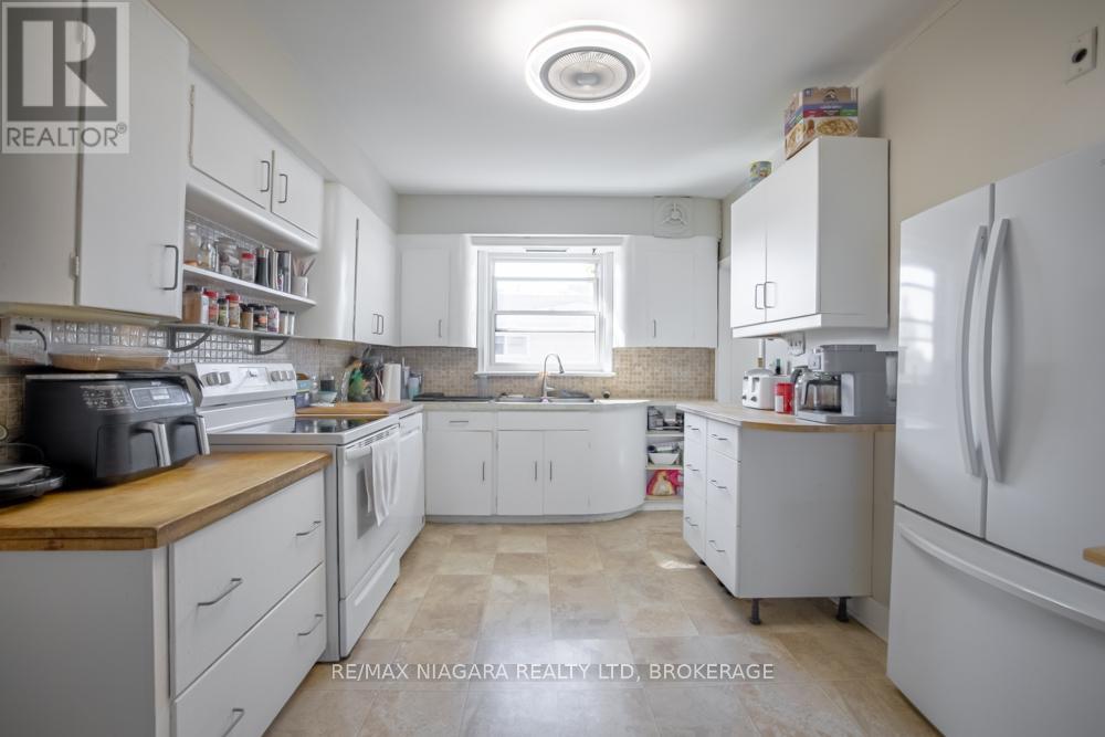55 Ann Street, Thorold, Ontario  L2V 2J8 - Photo 6 - X12422128