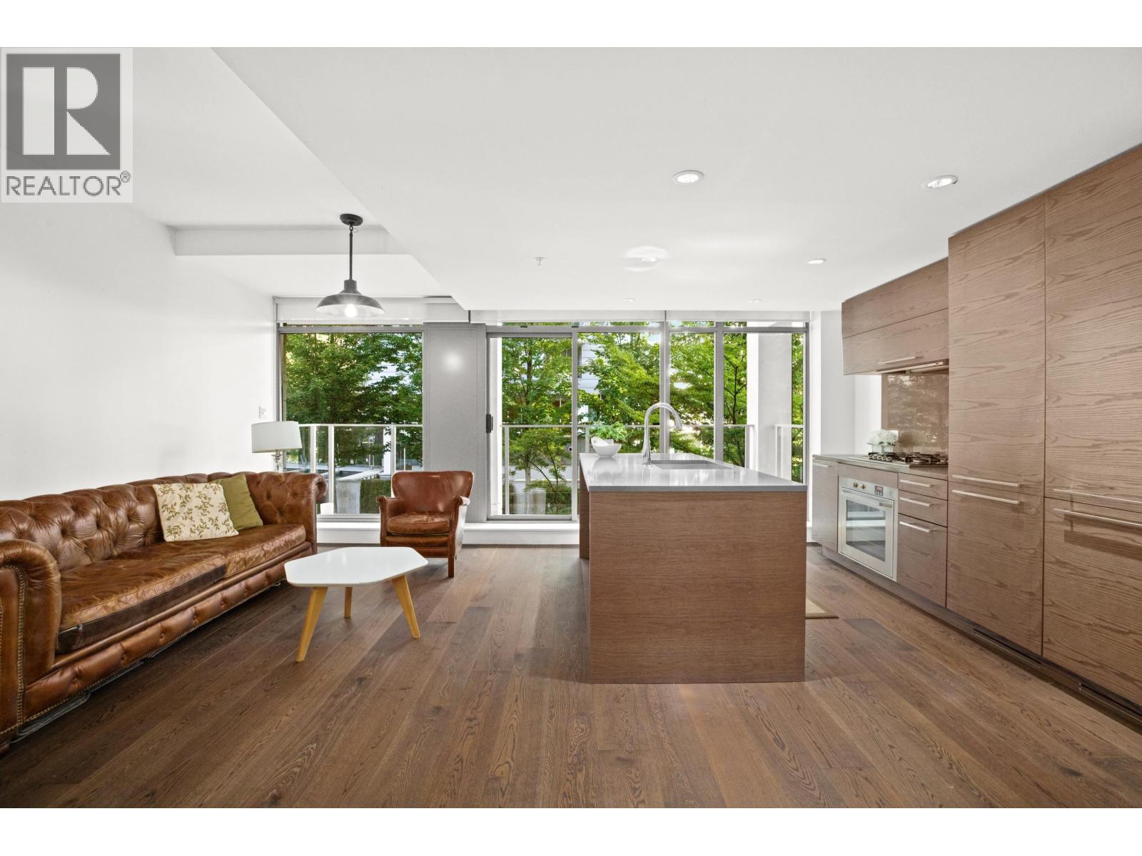 205 5782 Berton Avenue, Vancouver, British Columbia  V6S 0C1 - Photo 1 - R3051135