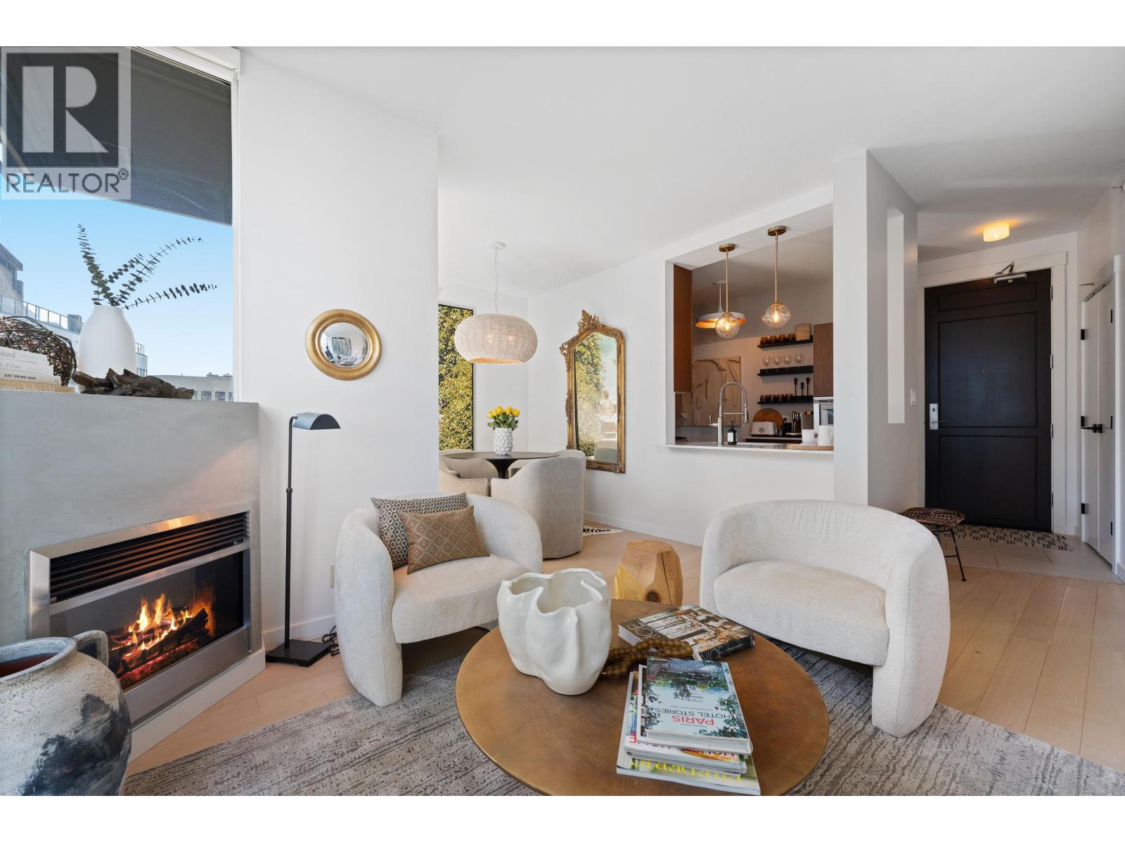 2704 1189 MELVILLE STREET, Vancouver, British Columbia