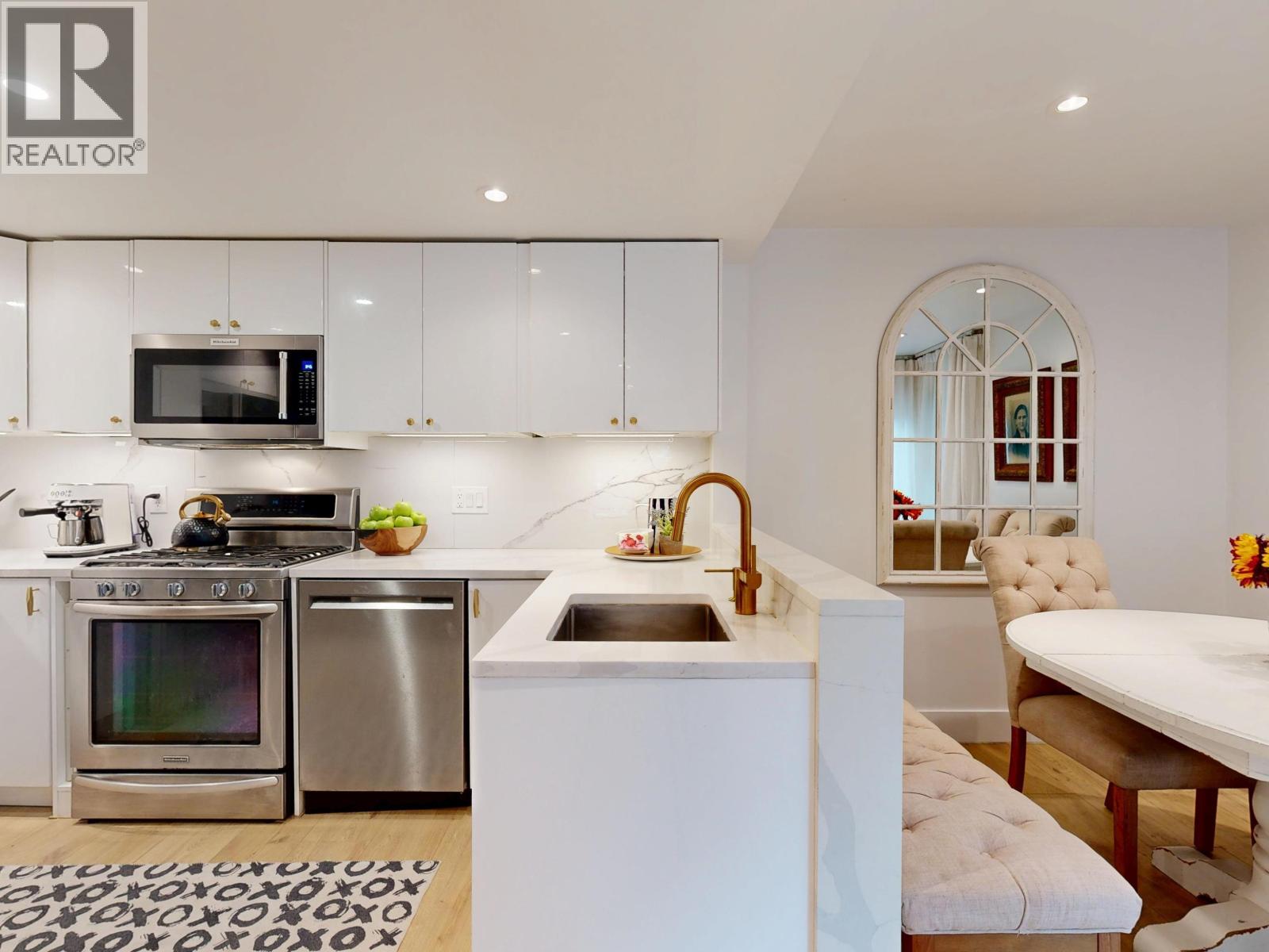 2409 W 5th Avenue, Vancouver, British Columbia  V6K 1S7 - Photo 4 - R3051149