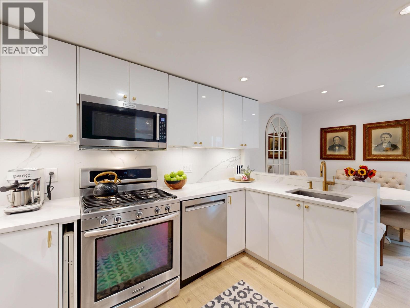 2409 W 5th Avenue, Vancouver, British Columbia  V6K 1S7 - Photo 5 - R3051149